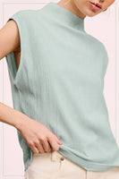 HCT7705-Stretchy Crinkled Fabric Sleeveless Top