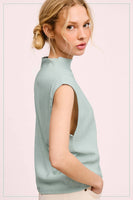 HCT7705-Stretchy Crinkled Fabric Sleeveless Top